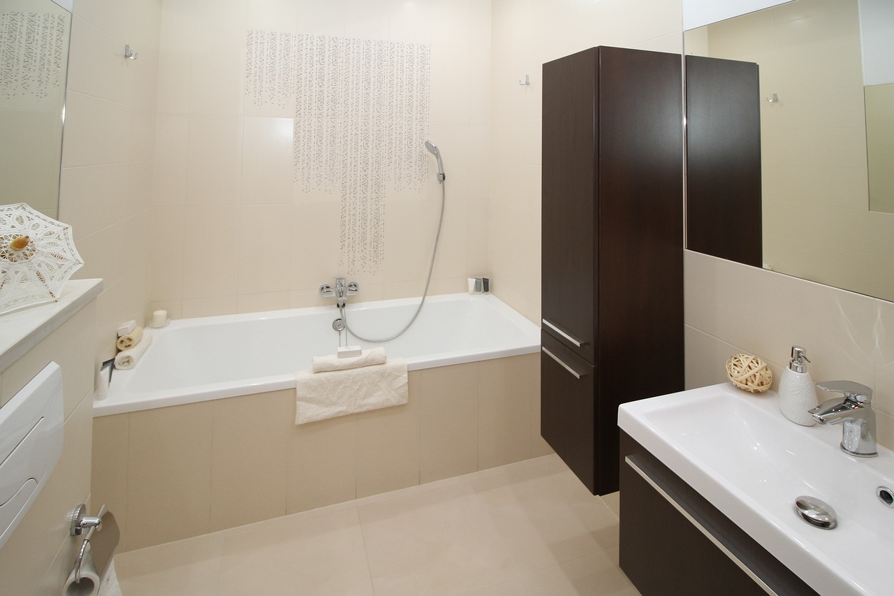 Tips for Designing an Efficient Small Bathroom Layout
